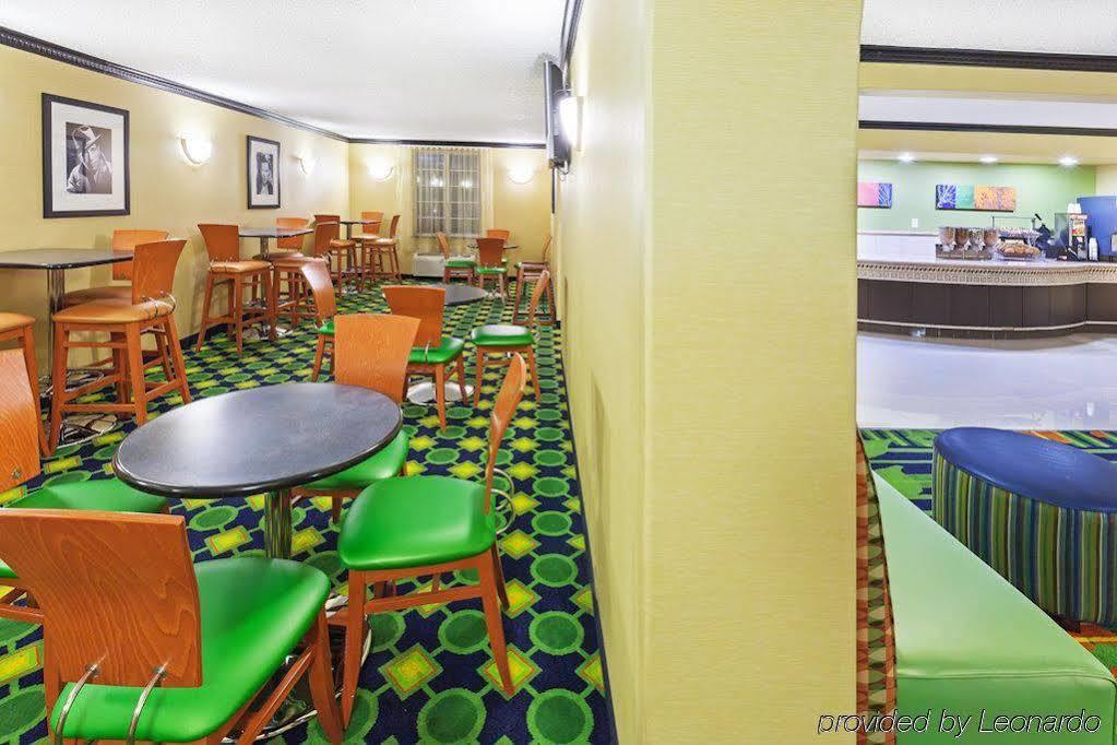 La Quinta Inn & Suites Tulsa Luaran gambar