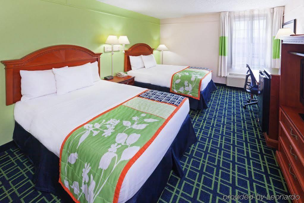 La Quinta Inn & Suites Tulsa Luaran gambar